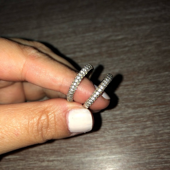 ONE Wedding Band - Picture 2 of 8